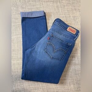 Levi’s 524 Skinny Classic Blue Cropped Jeans